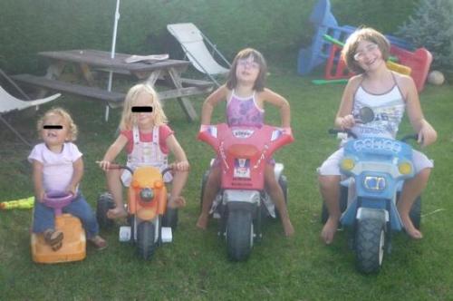 Les motos 4 tailles et un quad avec sa batterie (sept 2012)
